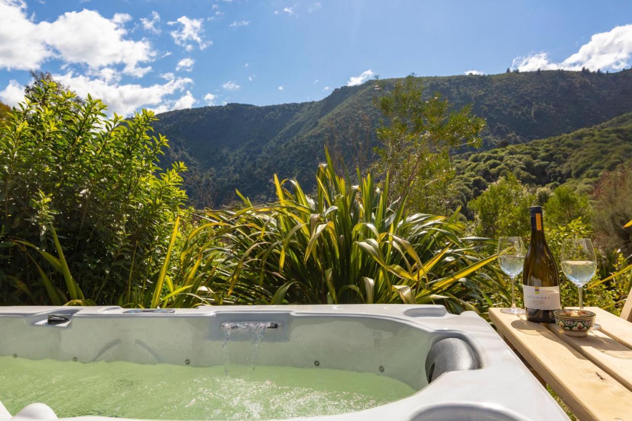 The Resurgence luxury eco lodge Motueka Exterior foto