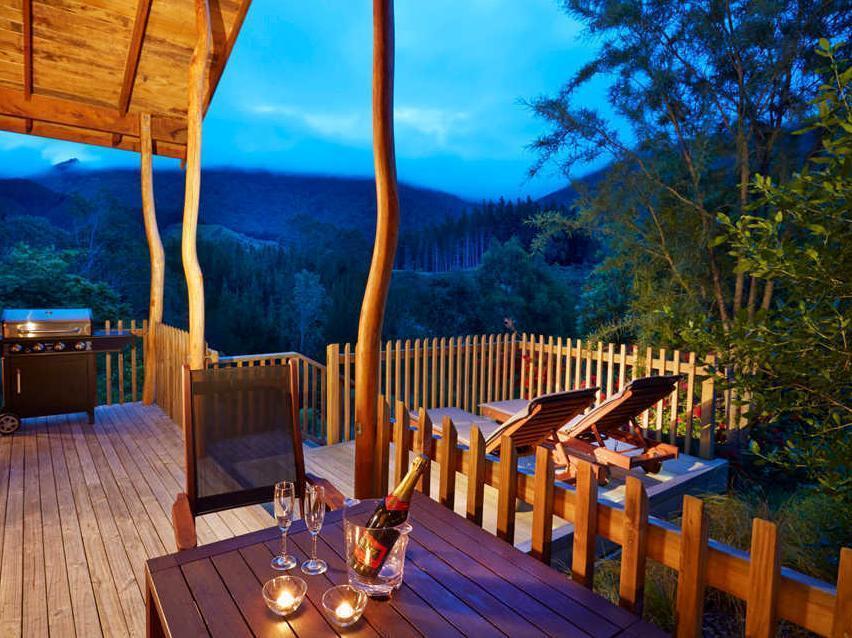 The Resurgence luxury eco lodge Motueka Exterior foto